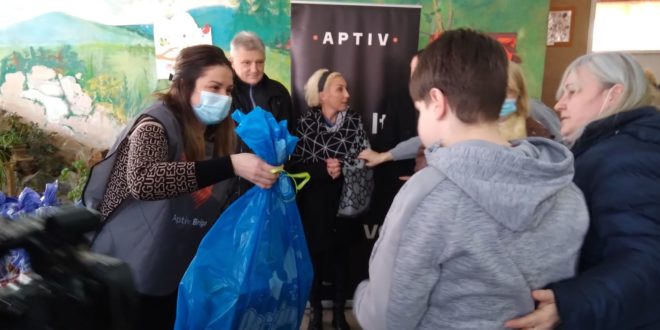 Aptiv donirao poklone deci sa posebnim potrebama u Leskovcu